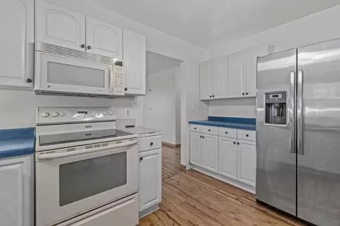 Kitchen - 730 E Marquette St, Appleton, WI 54911 photo 2 of 4