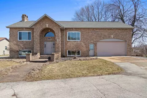 2646 Bay Settlement Rd, Green Bay, WI 54311