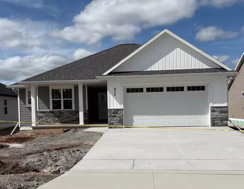 936 Enclave Ct, De Pere, WI 54115