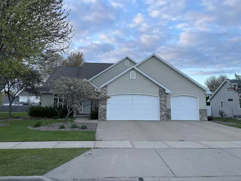 4226 E Appleseed Dr, Appleton, WI 54913