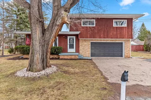1320 Sheboygan St, Oshkosh, WI 54904