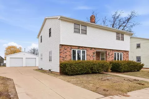 Exterior - 606 E Florida Ave, Appleton, WI 54911 photo 3 of 5