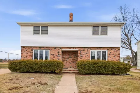 Exterior - 606 E Florida Ave, Appleton, WI 54911 photo 2 of 5