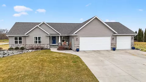 3586 Grand Meadows Xing, Neenah, WI 54956