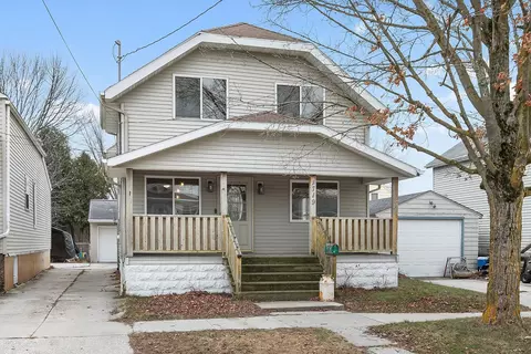 1719 21st St, Two Rivers, WI 54241