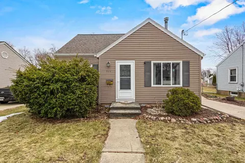 825 15th Ave, Green Bay, WI 54304
