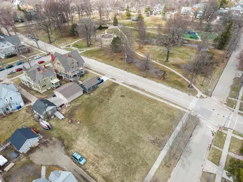 229 N Union St, Appleton, WI 54911 photo 4