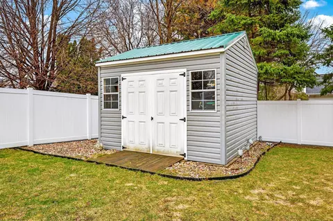 Exterior - w6180 Long Court, Appleton, WI 54914 photo 7 of 11