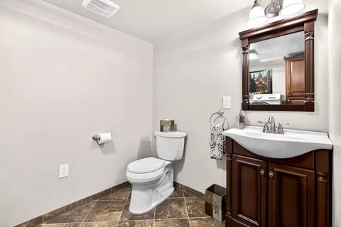 Bath - w6180 Long Court, Appleton, WI 54914 photo 6 of 6