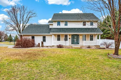 w6180 Long Court, Appleton, WI 54914