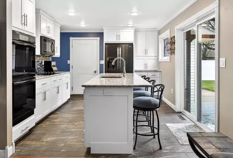 Kitchen - w6180 Long Court, Appleton, WI 54914 photo 4 of 6