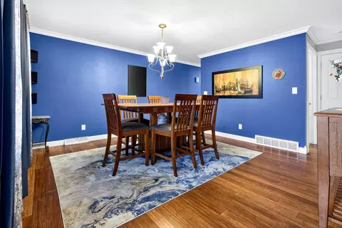 Dining - w6180 Long Court, Appleton, WI 54914 photo 2 of 2