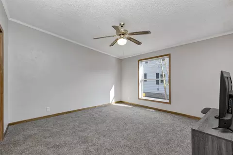 Bedroom - 211 N Kin St, Appleton, WI 54911 photo 5 of 6