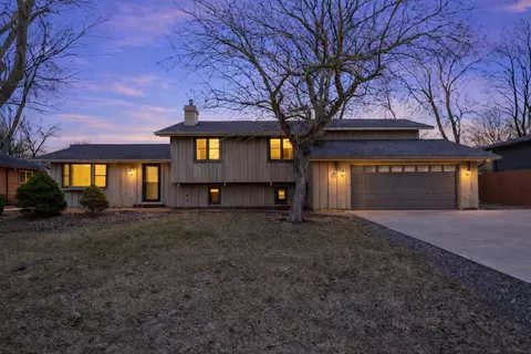 1268 Mayer St, Menasha, WI 54952
