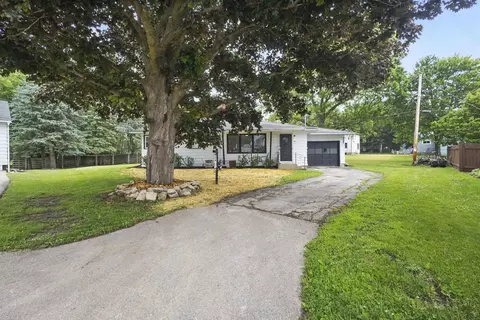 148 N Park St, Markesan, WI 53946