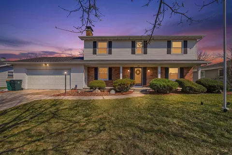 1035 Meadow Ln, Fond Du Lac, WI 54935