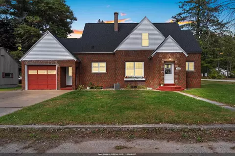 702 Mira Ave, Crivitz, WI 54114