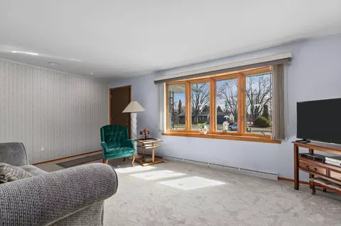Living - n461 Mayflower Road, Appleton, WI 54914 photo 3 of 7