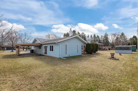 Exterior - n461 Mayflower Road, Appleton, WI 54914 photo 5 of 11