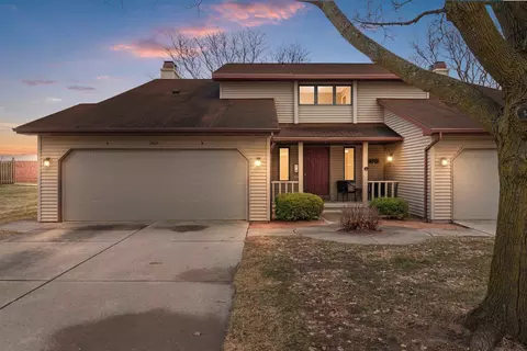 2405 Cedar Ridge Ct, Green Bay, WI 54313