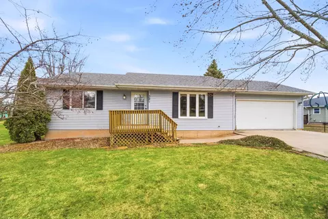 321 Superior St, Omro, WI 54963