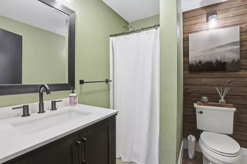 Bath - 124 S Schaefer St, Appleton, WI 54915 photo 2 of 2