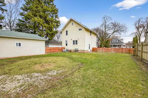 Exterior - 121 S Outagamie St, Appleton, WI 54914 photo 6 of 12