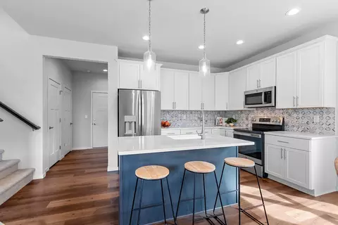Kitchen - 4601 N Cherryvale Ave, Appleton, WI 54913 photo 1 of 5