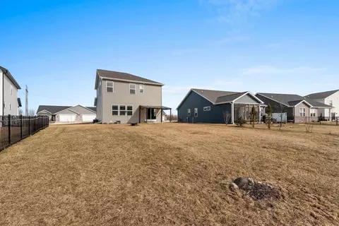 Exterior - 4601 N Cherryvale Ave, Appleton, WI 54913 photo 9 of 9