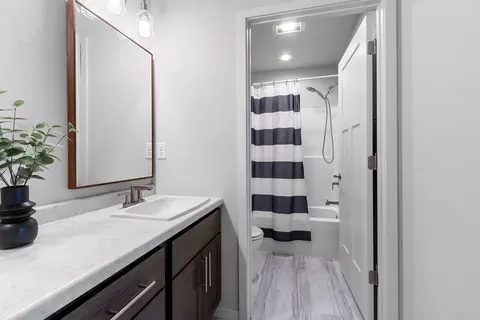 Bath - 4601 N Cherryvale Ave, Appleton, WI 54913 photo 4 of 4