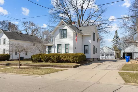 543 N State St, Appleton, WI 54911