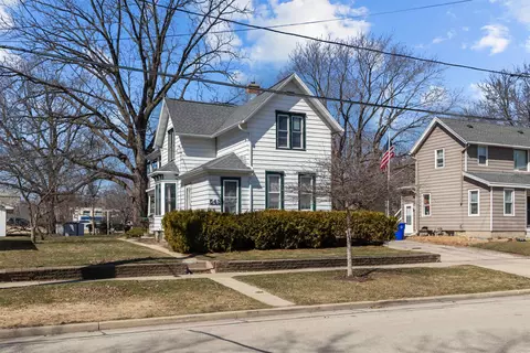 Exterior - 543 N State St, Appleton, WI 54911 photo 11 of 12