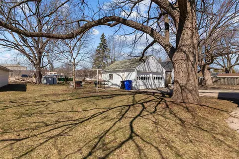 Exterior - 543 N State St, Appleton, WI 54911 photo 3 of 12
