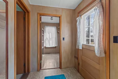 Entry Way - 543 N State St, Appleton, WI 54911 photo 1 of 2