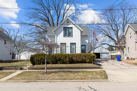 Exterior - 543 N State St, Appleton, WI 54911 photo 10 of 12