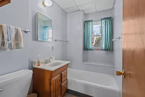 Bath - 543 N State St, Appleton, WI 54911 photo 1 of 2