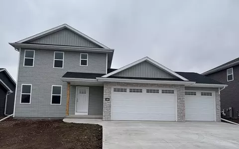 360 Satori Trl, Kimberly, WI 54136