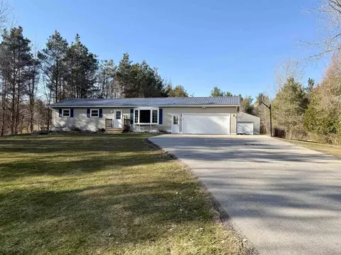 6634 Lower Rd, Sobieski, WI 54171