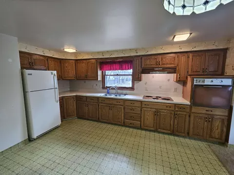 Kitchen - 1823 N Alvin St, Appleton, WI 54911 photo 2 of 4