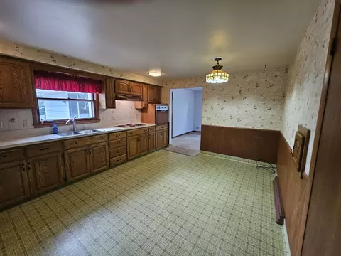 Kitchen - 1823 N Alvin St, Appleton, WI 54911 photo 1 of 4