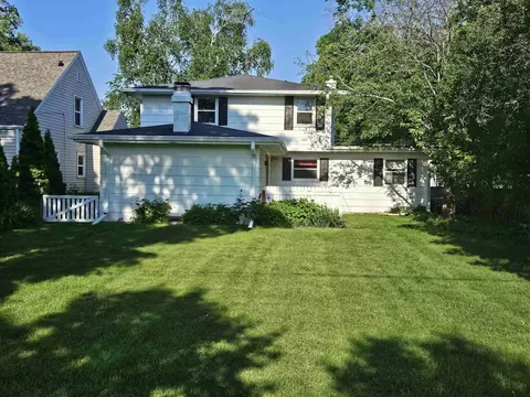 Exterior - 1823 N Alvin St, Appleton, WI 54911 photo 2 of 7