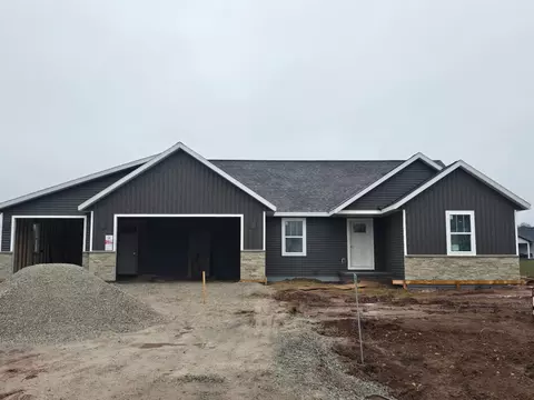 8375 Marlo Ave, Neenah, WI 54956