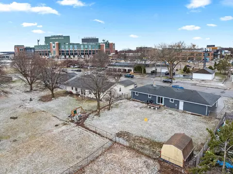1855 St Agnes Dr, Green Bay, WI 54304