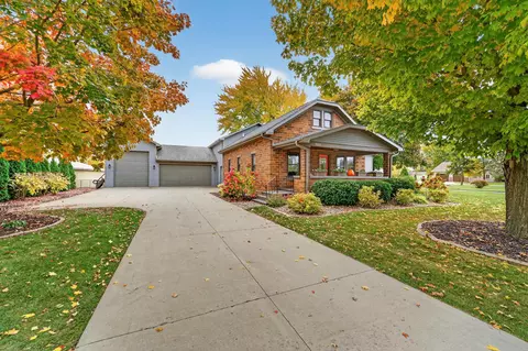 Exterior - 1881 W Main St, Appleton, WI 54911 photo 2 of 29