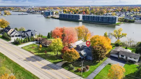View/Area - 1881 W Main St, Appleton, WI 54911 photo 2 of 8