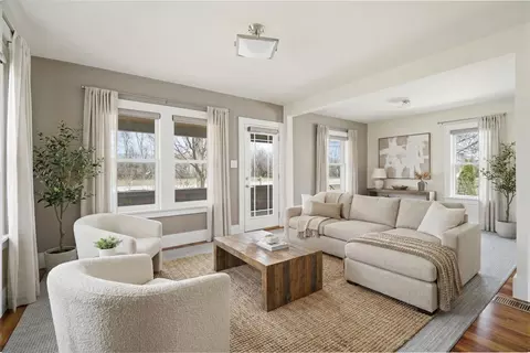 Living - 1881 W Main St, Appleton, WI 54911 photo 2 of 8