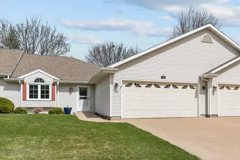 1274 W 18th Ave, Oshkosh, WI 54904