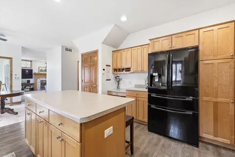Kitchen - 1081 S Violet Ln, Appleton, WI 54914 photo 2 of 2