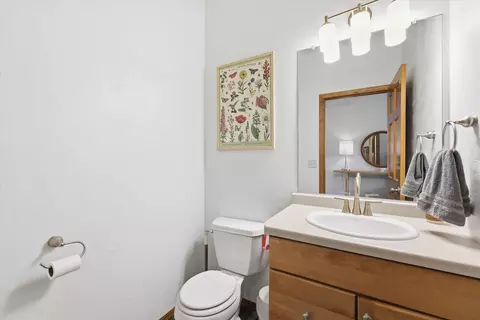 Bath - 1081 S Violet Ln, Appleton, WI 54914 photo 1 of 4