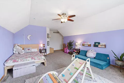 Bedroom - 1081 S Violet Ln, Appleton, WI 54914 photo 4 of 8